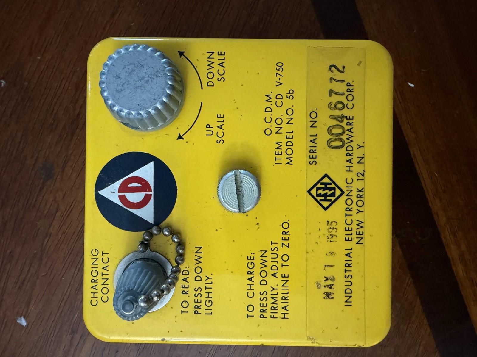 Industrial Electronic Hardware Corp. CD V-750 5b Dosimeter Charger