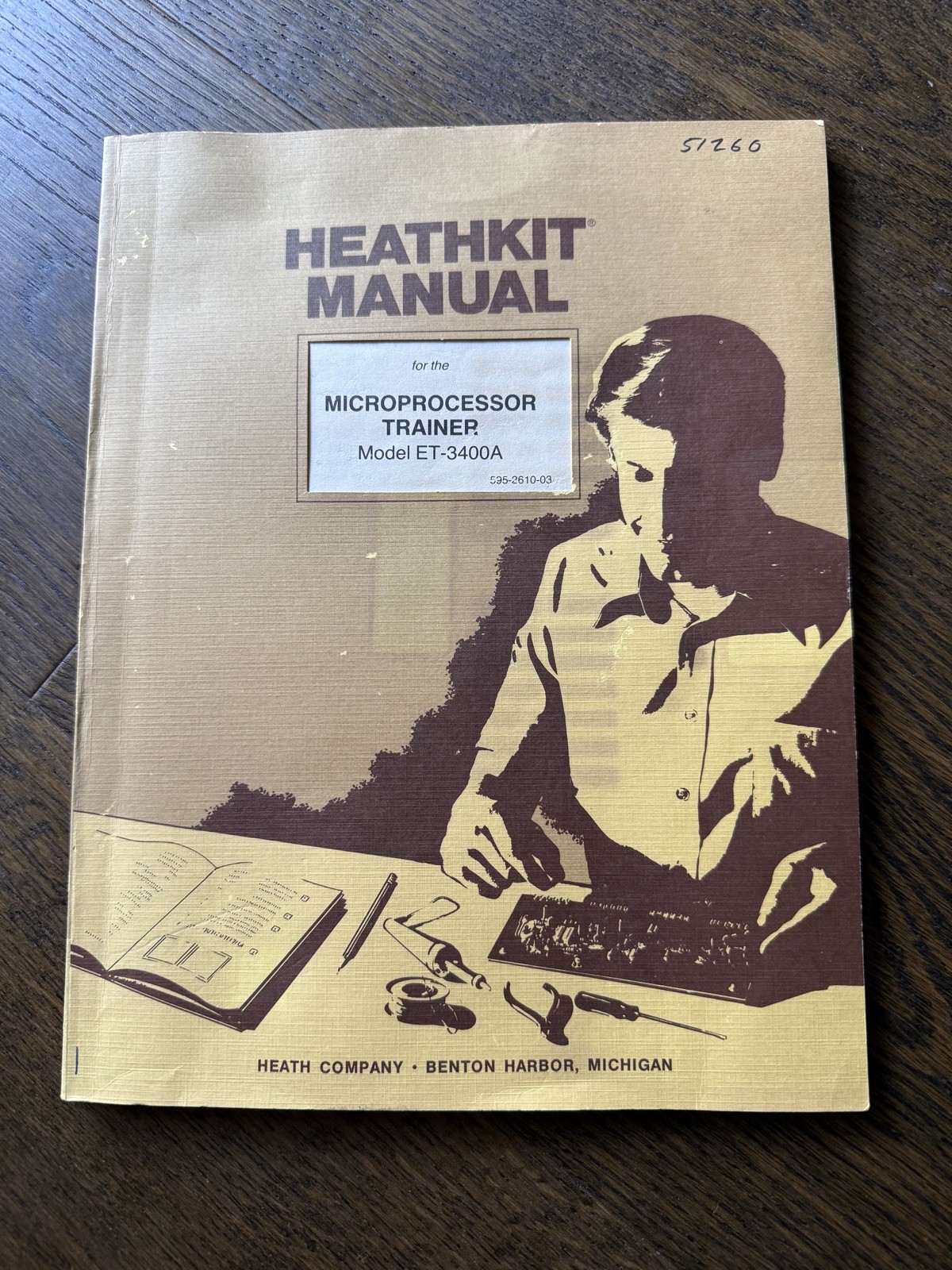Heathkit Model ET-3400A Micro Computer Learning System. nice, powers on!