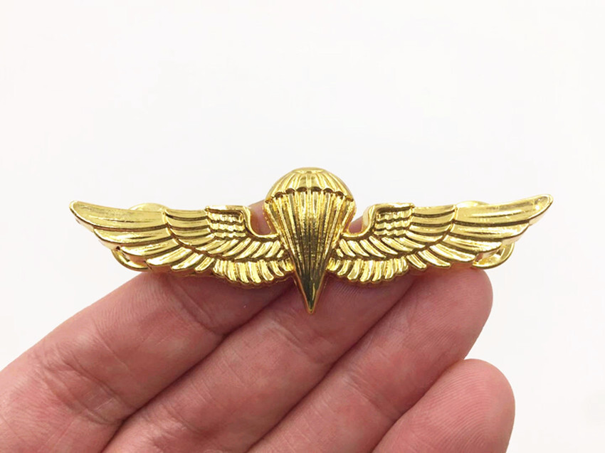 WW2 US NAVY PARACHUTE PARACHUTIST LANDINGS WINGS BADGE PIN Gold