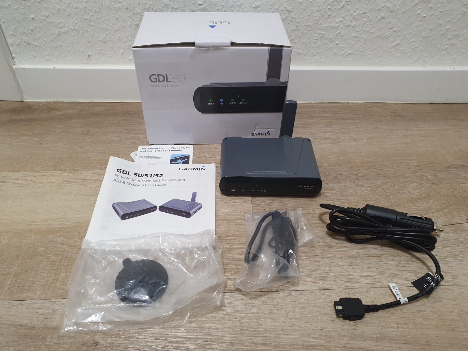 Garmin GDL 50 Portable ADS-B Receiver Pilot Navigaion Bluetooth Defect /f Repair