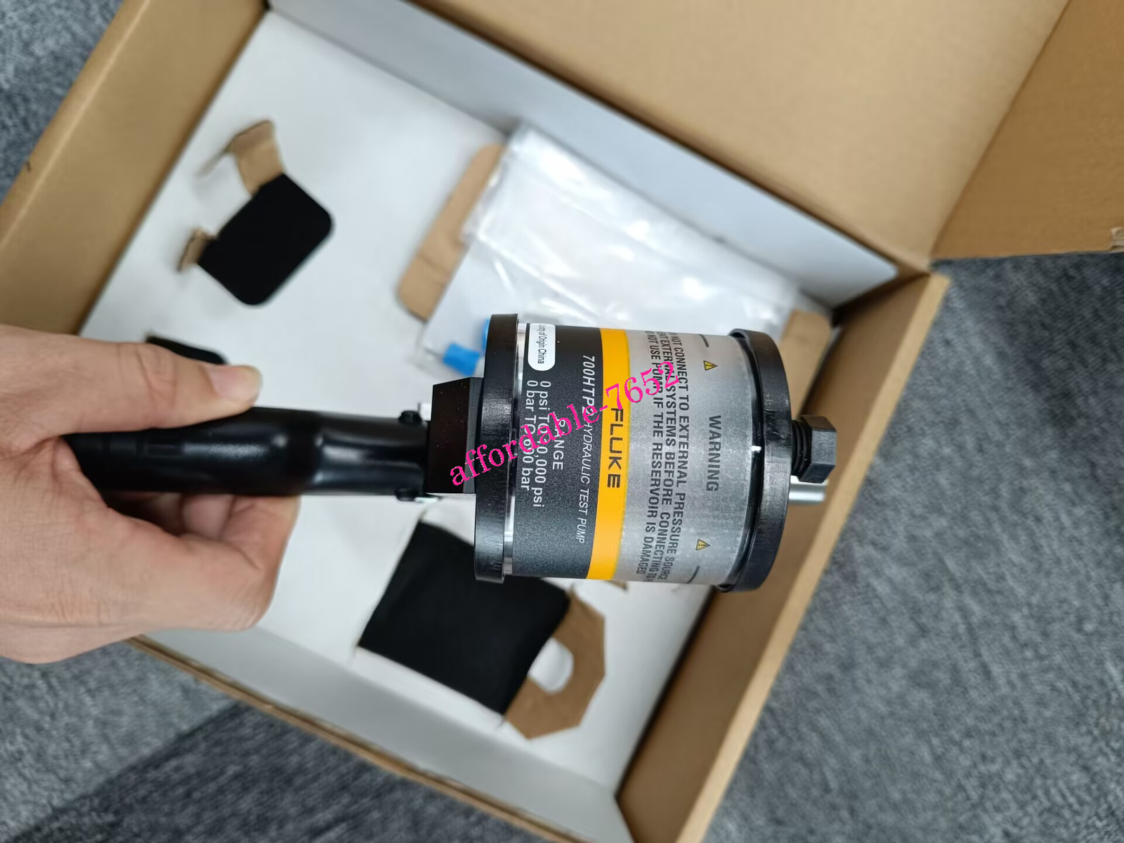 New Fluke 700HTP-2 Pressure Calibration Pumps Express FedEx or DHL or UPS
