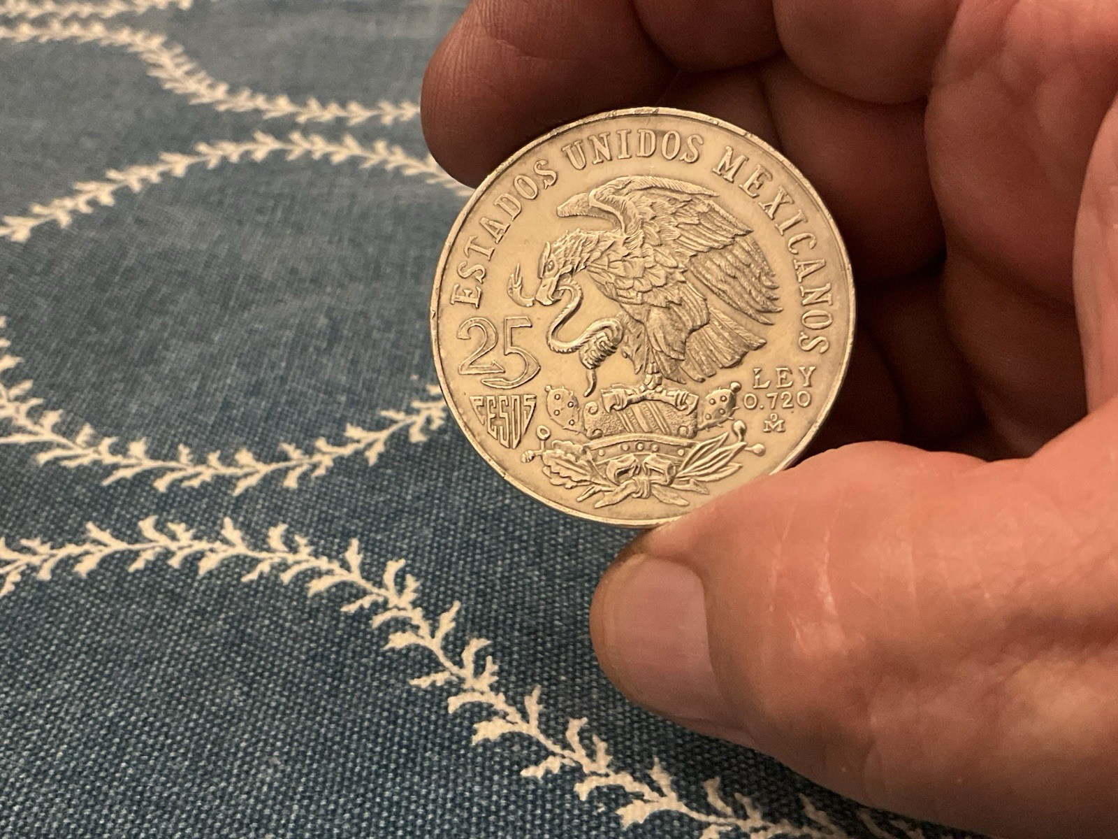 1968 mexico 25 pesos silver olympic coin