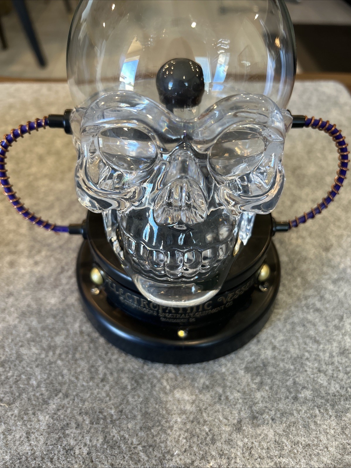 Hyde and EEK! Electropathic Vessel LED Plasma Ball Skull Halloween