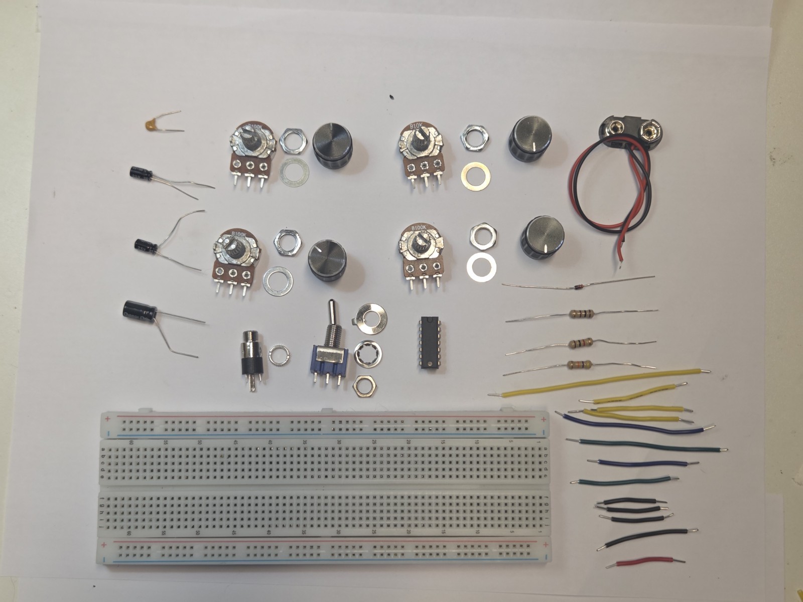 DIY Synth Project - Drone Synth With Sync Effect
