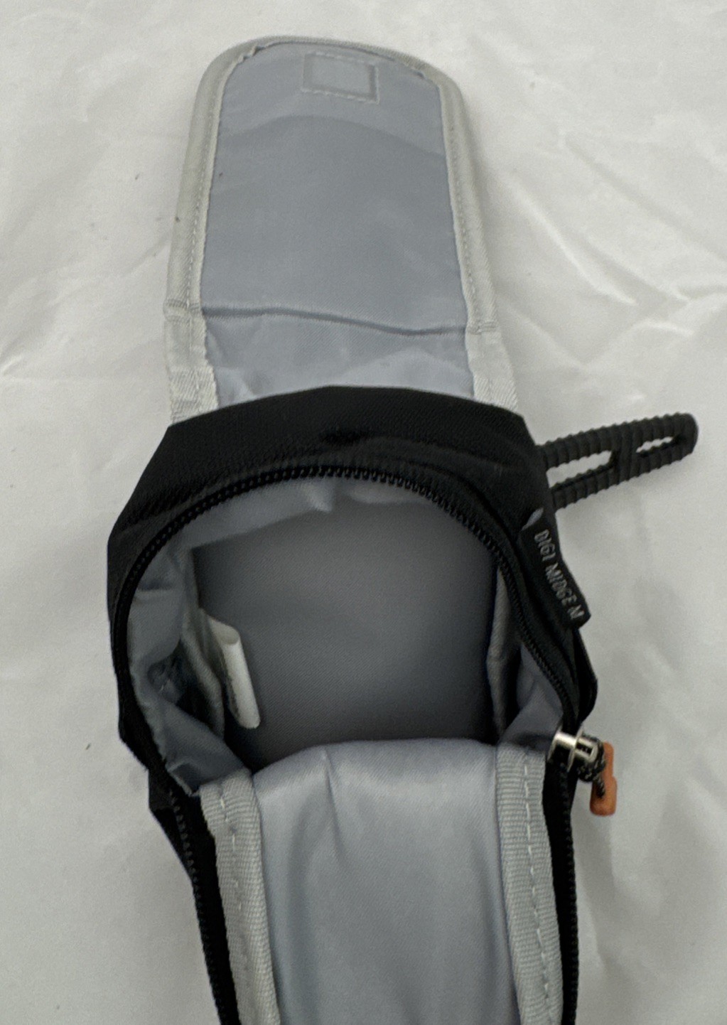 Detours Handlebar Bag Black Nylon Zip Closure Cycling