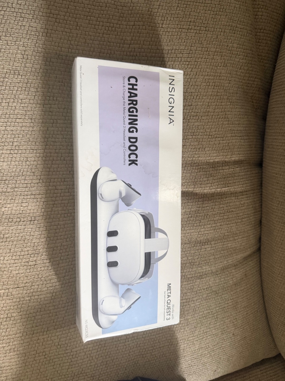 Insignia Charging Dock For Meta Quest 3/3S Headset and Controllers NS-MQ3SCS6