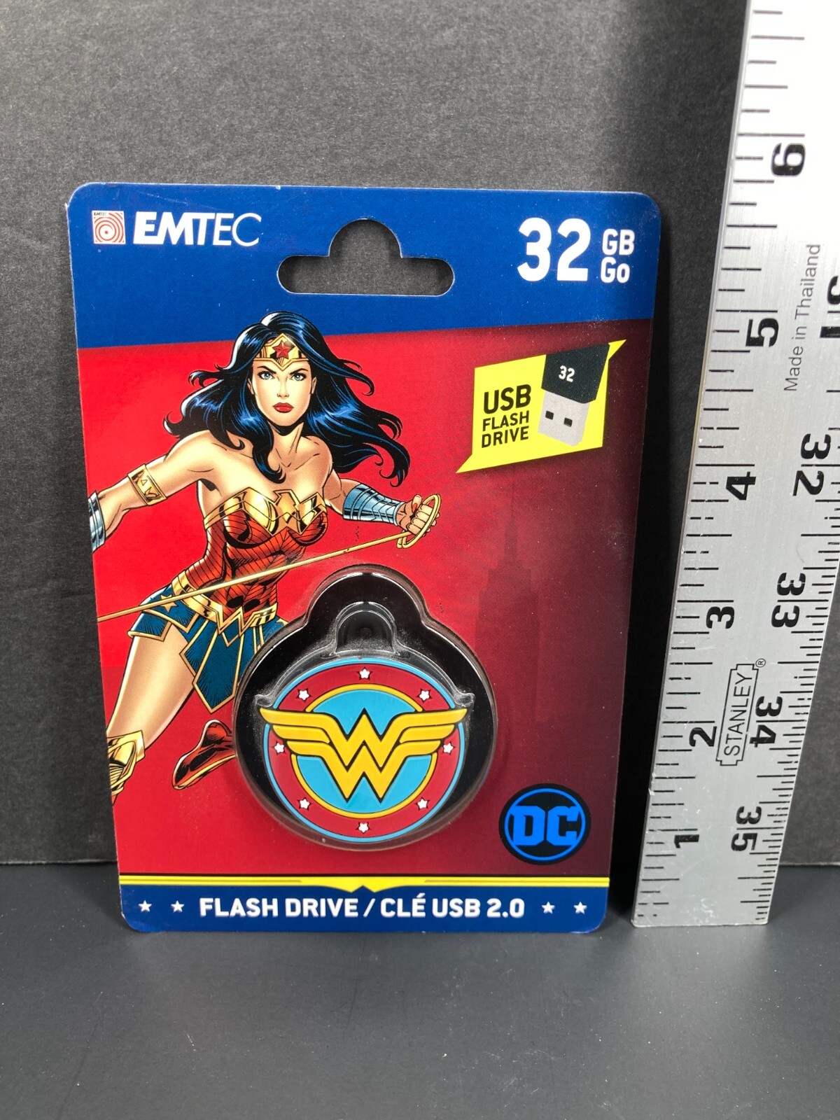 Wonder Woman 32GB USB Flash Drive New Sealed