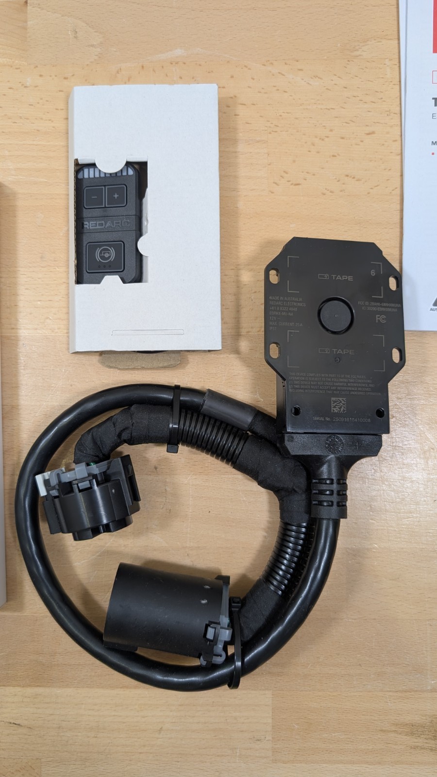 Redarc EBRHX-ADH-NA Bluetooth Trailer Brake Controller W/Remote & Vehicle Apps