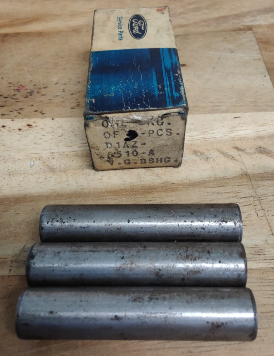 NOS OEM 1966-72 Ford Galaxie 240 6cyl Valve Guide Bushing Set of 3 D1AZ-6510-A
