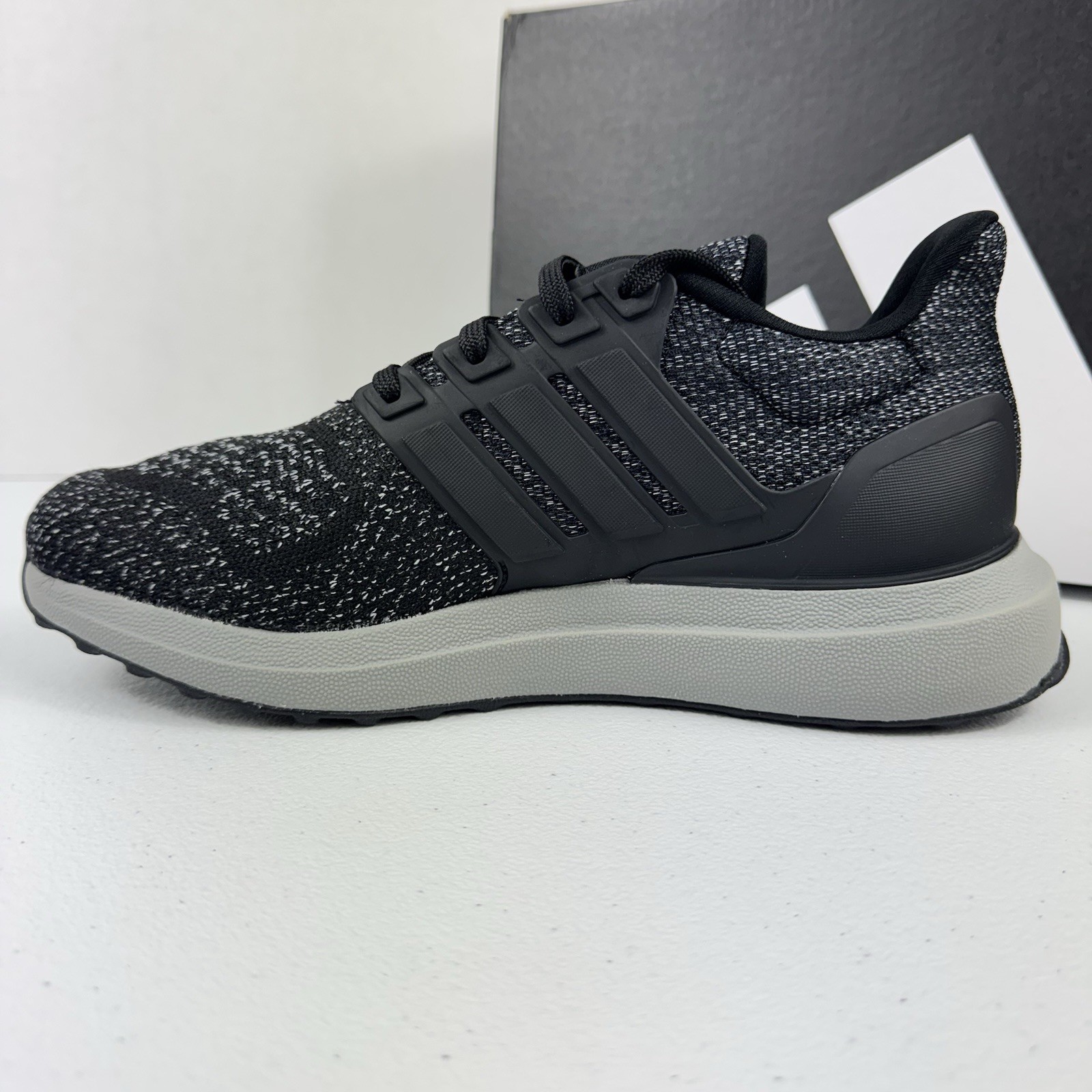 Adidas UltraDream DNA Men’s Running Shoe Athletic Sneakers Grey JP7690