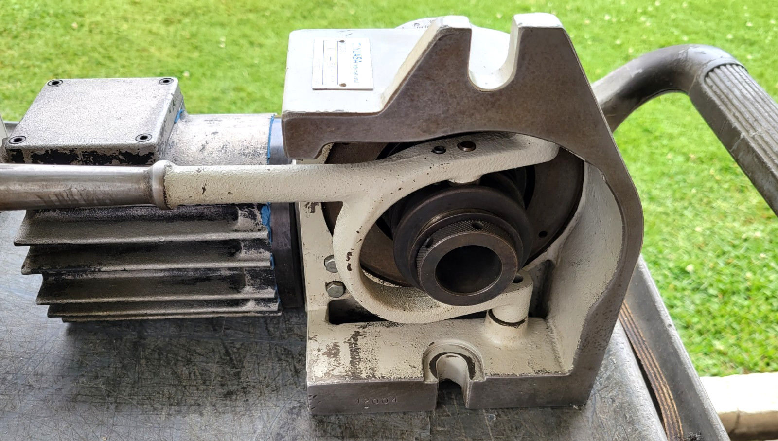 YUASA SUDX-5C-01 ROTARY INDEXER W/ UDNC-100 CONTROLLER
