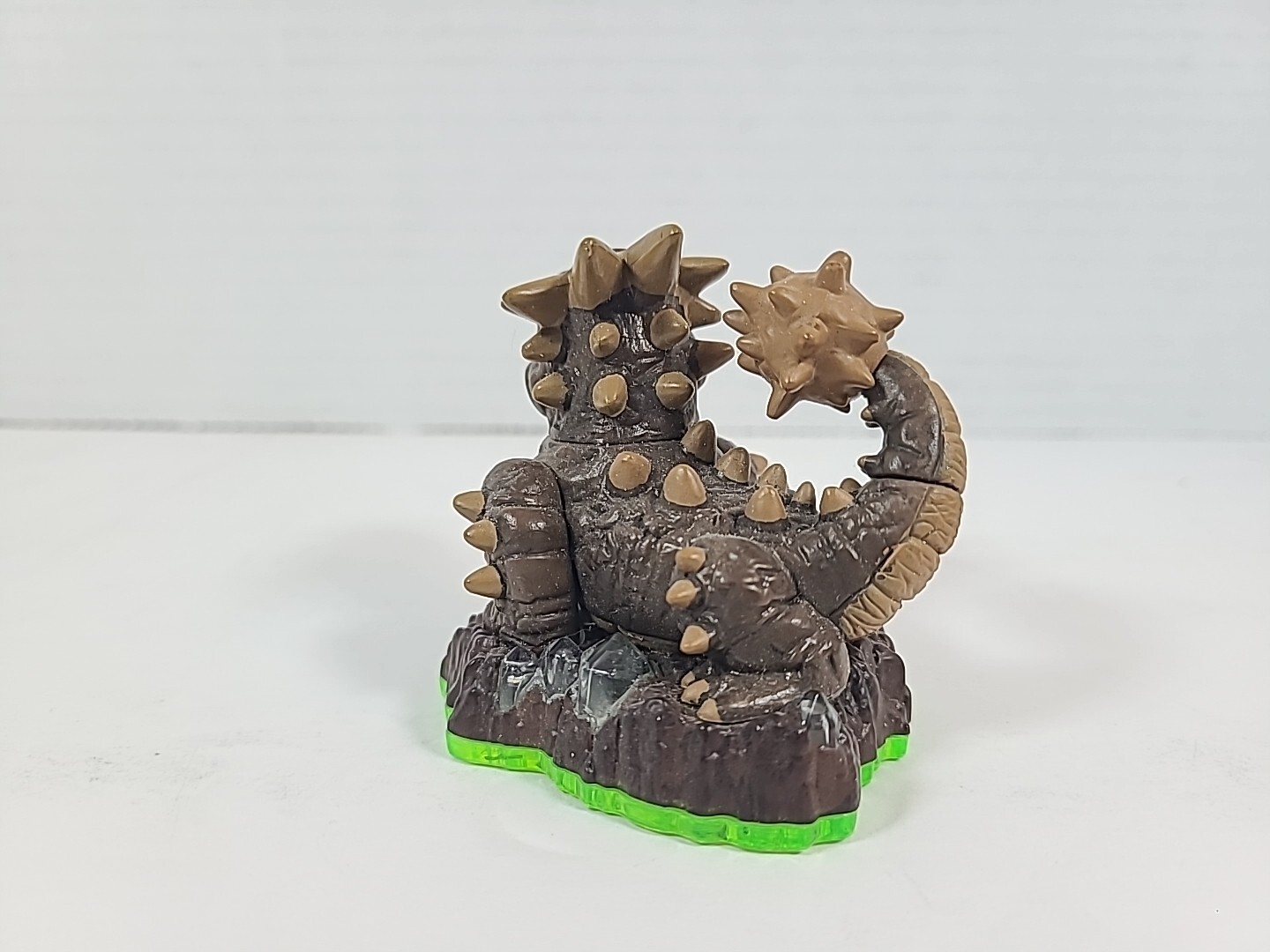Activision Spyro Skylanders Bash Green Base w/ Card & Sticker