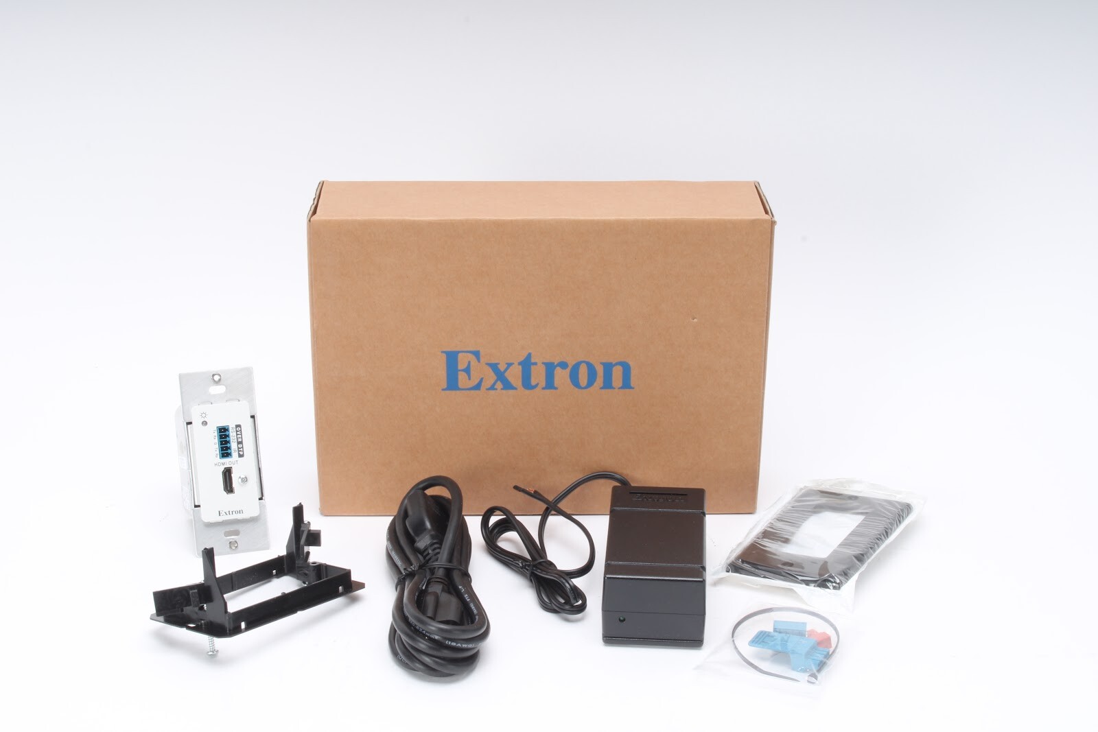 Extron DTP R HWP 4K 231 D Black 4K HDMI Wallplate Transmitter With Power Supply