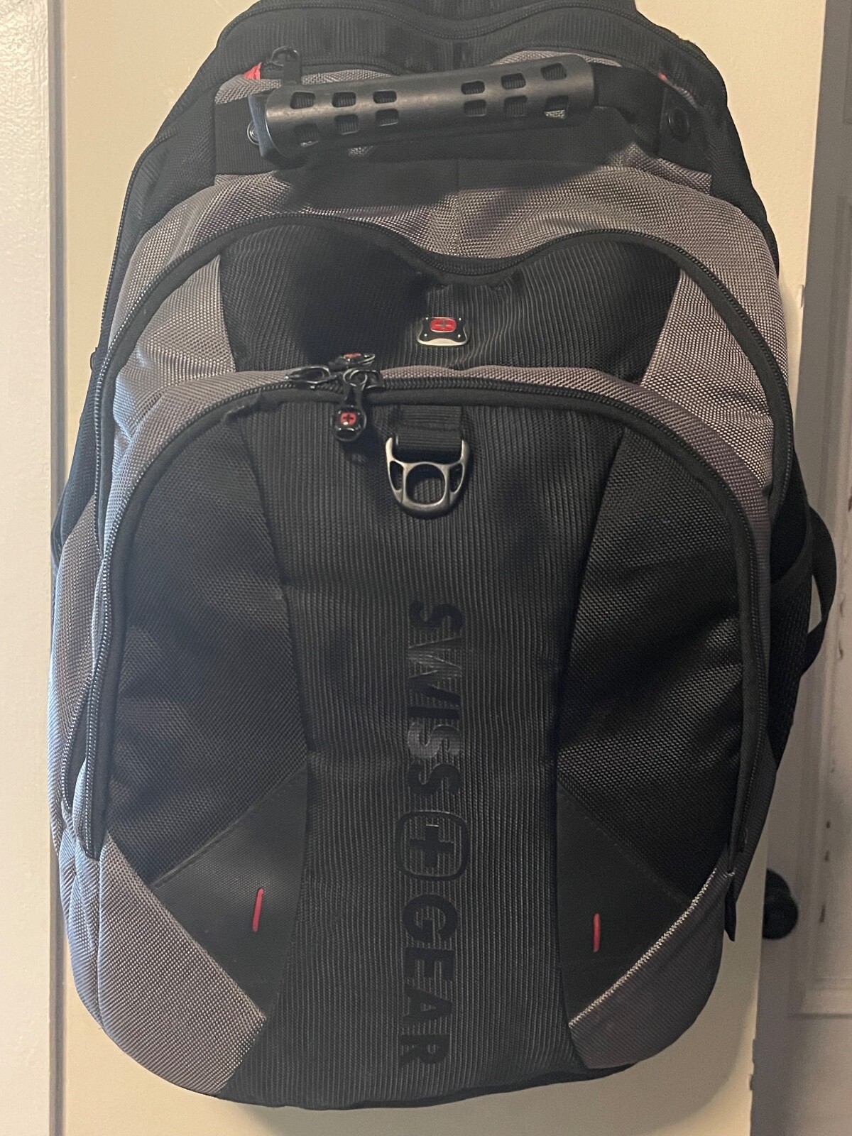 Swiss Gear Backpack Padded 3 Lg Double Zippered Pockets w/Hooks Sturdy Handle