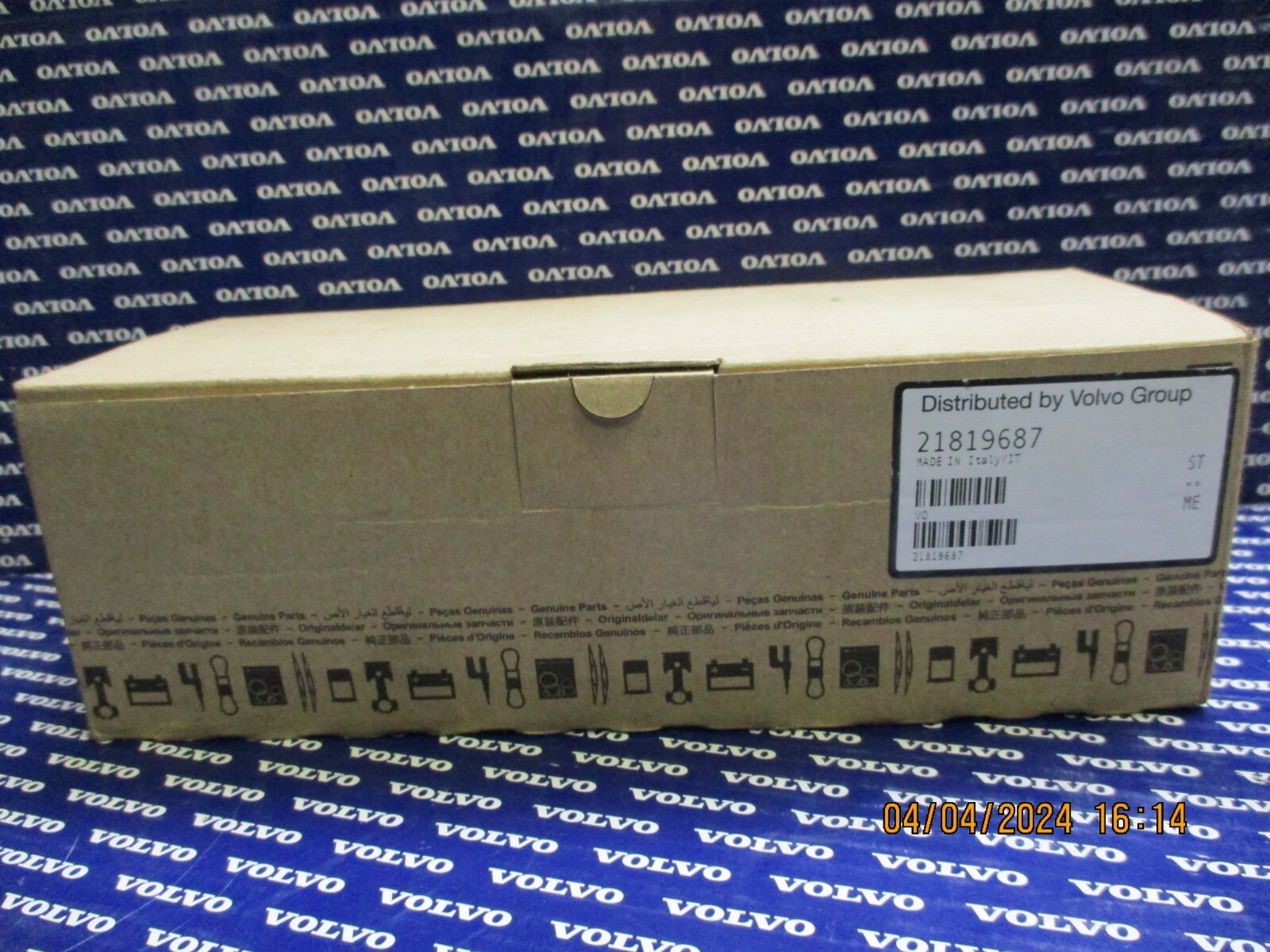 Volvo D13 2017-21 a/c belt tensioner OEM 24201573