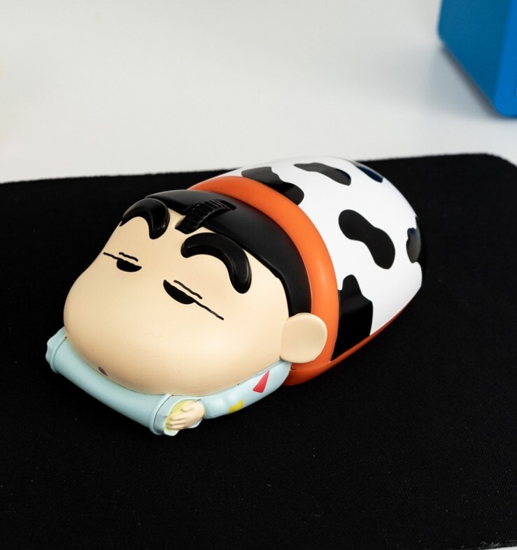 Crayon Shinchan Pajamas Figure Wireless Bluetooth Computer Mouse 1200 DP