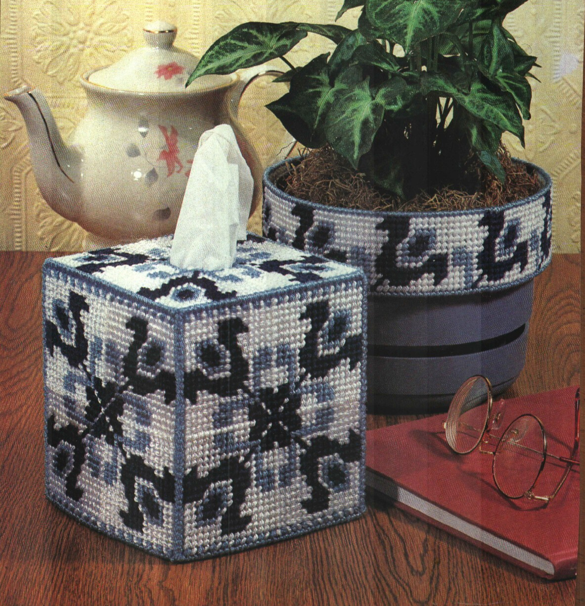 DUTCH TREAT TISSUE BOX COVER & POT TRIM PLASTIC CANVAS PATTERN INSTRUCTIONS