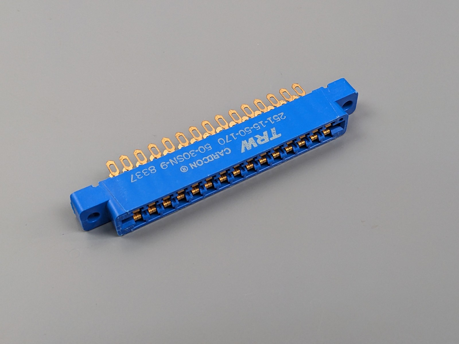 (2) TRW 251-15-50-170 Card Edge Connectors, 0.156in, 30 Pin, Solder Ring