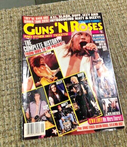 1991 -Guns & Roses - Movie Screen Yearbook Magazine - No.41 - pgs have cut outs
