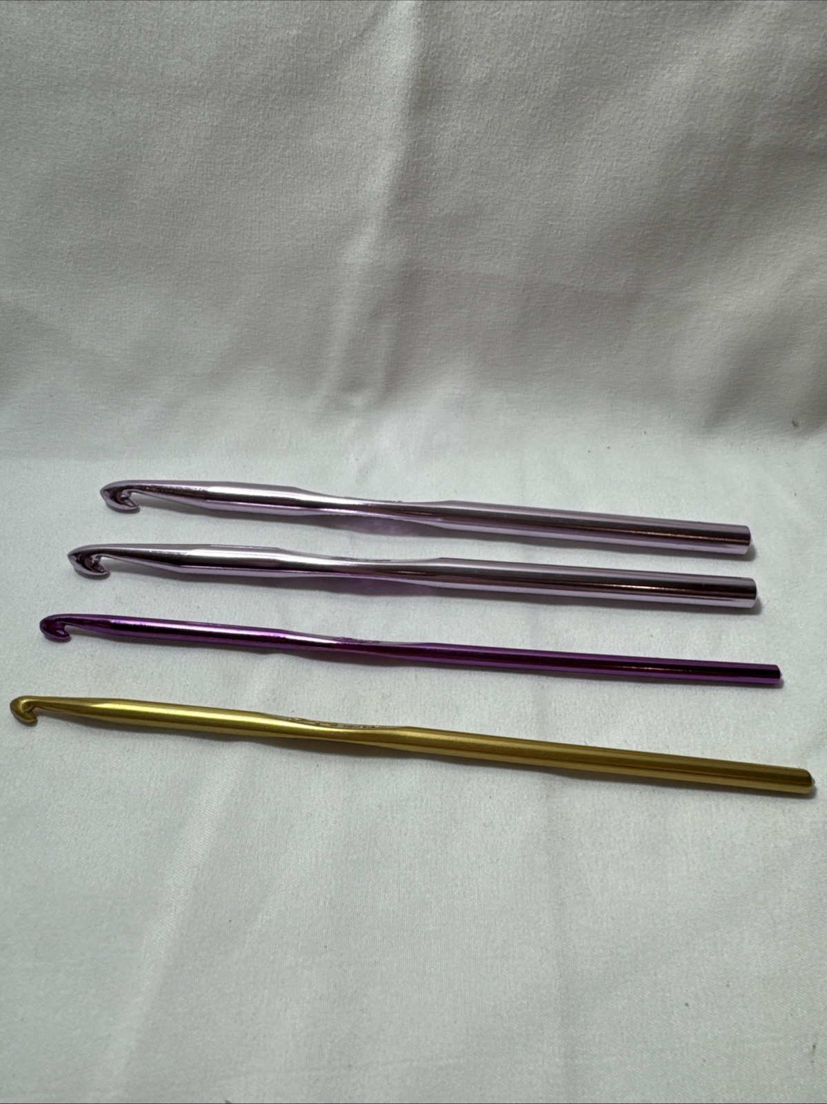 Boye Susan Bates Crochet Hooks K/101/2-6.50MM  G/6-4.25MM Lot Of 4