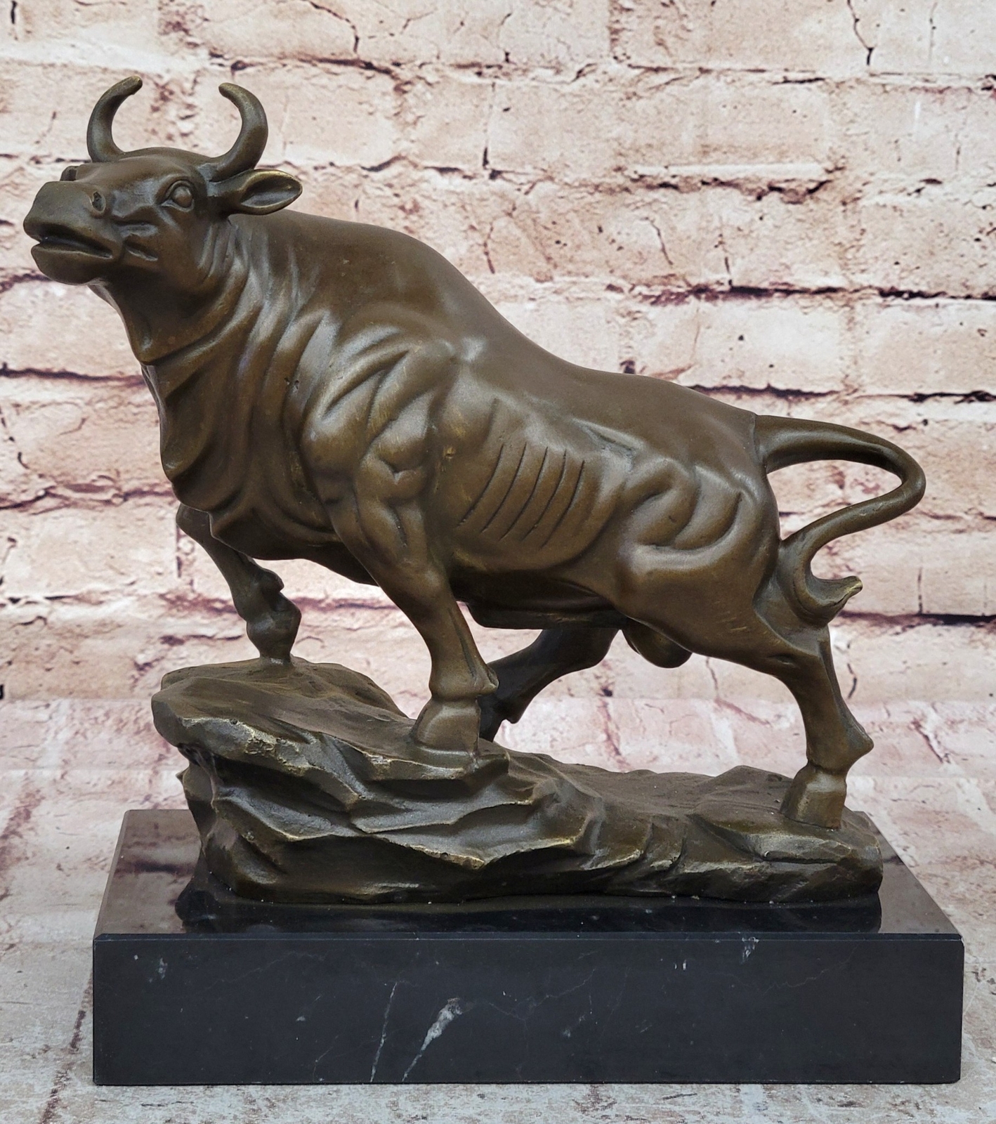 European Lost Wax Method Fengshui Bull Oxen Wealth Money Luck Sculpture Gift