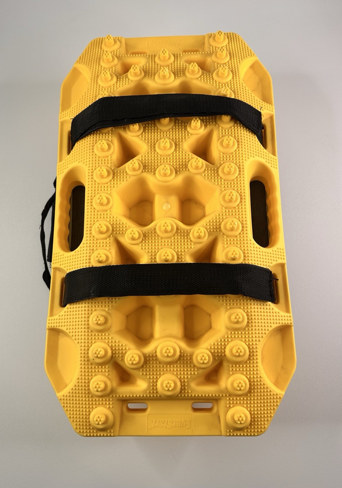 Everstart Vehicle Safety Kit W/ Traction Board