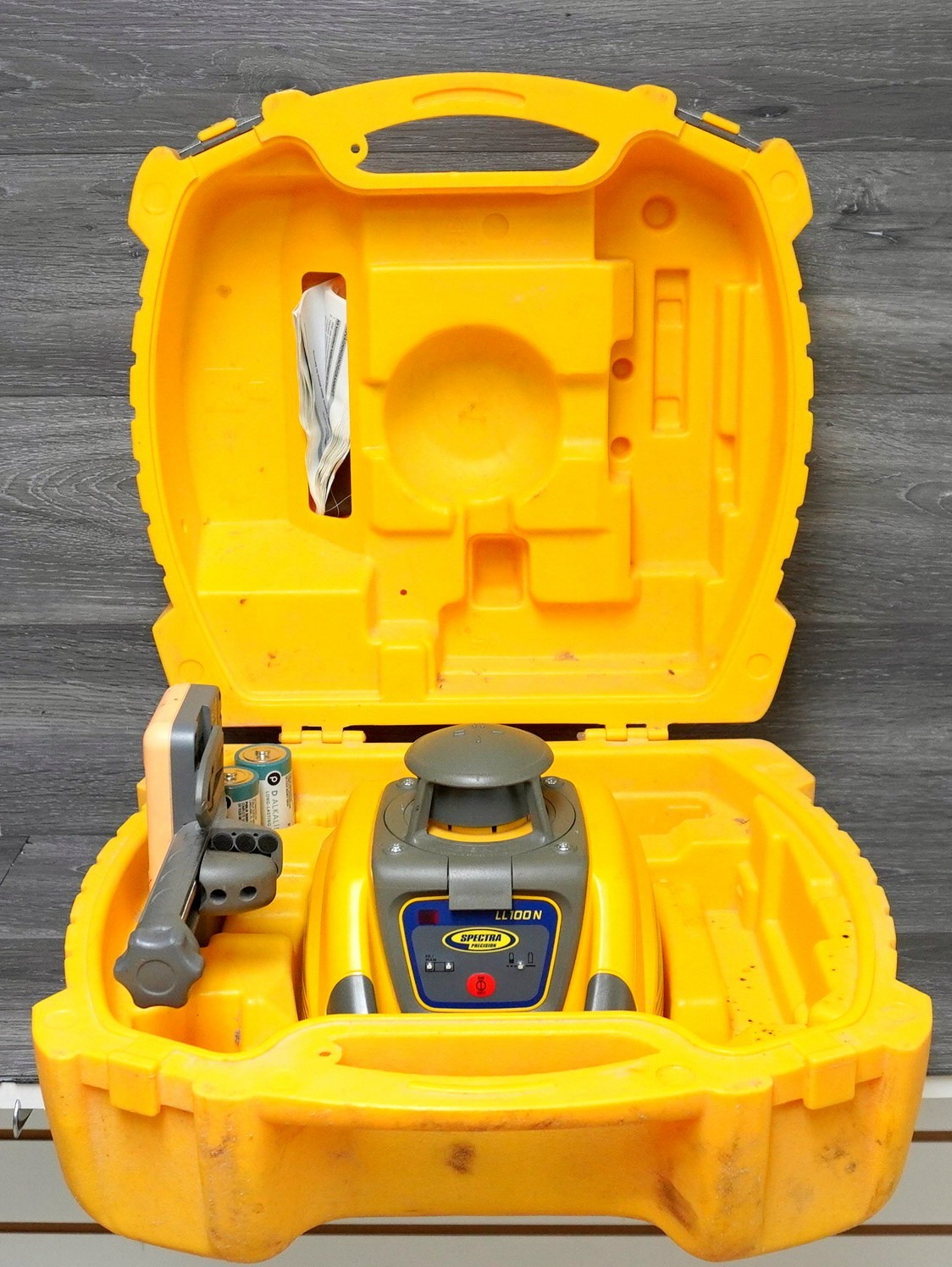Spectra Precision LL100N Laser Level W/ Spectra HR320 Receiver + Case READ
