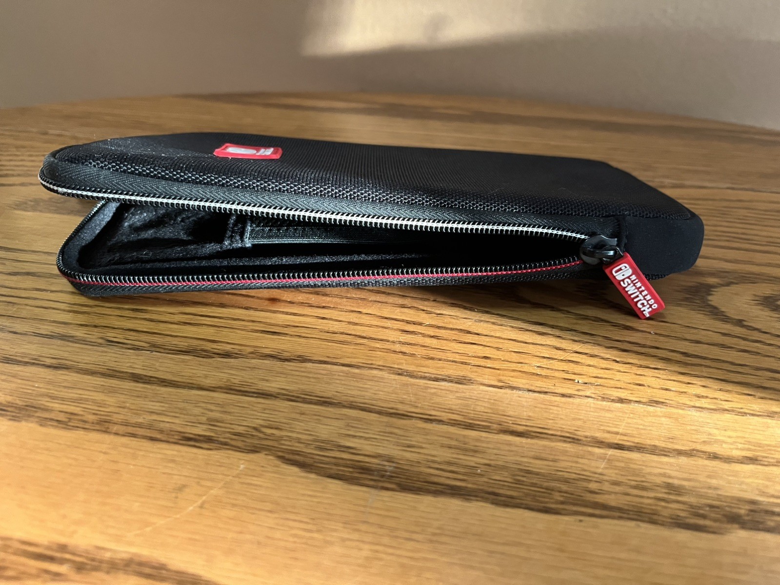 Black Nintendo Switch Travel Carry Case. Excellent Condition