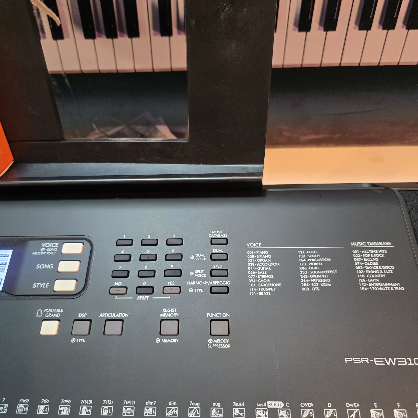 Yamaha PSR-EW310 76-Key Touch-Sensitive Portable Keyboard