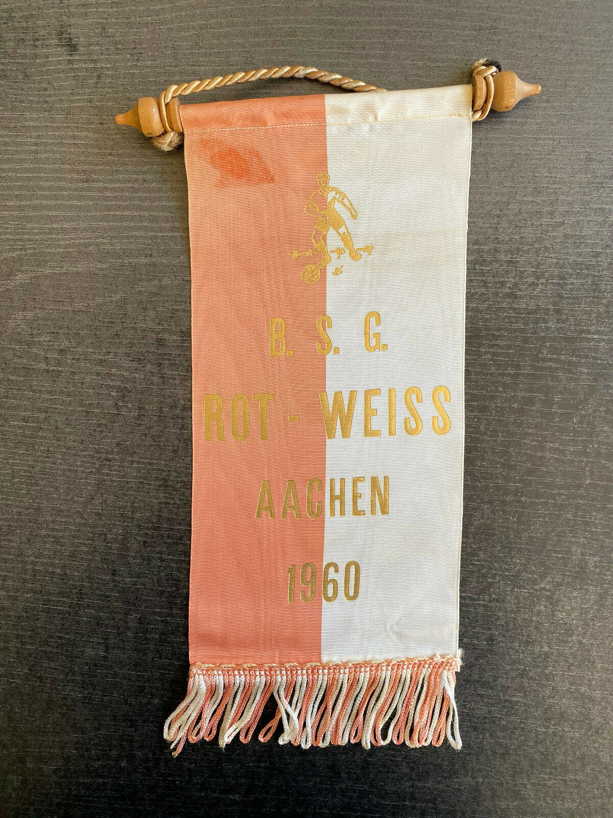 Age Pennant/Banner B. S.G.Rot-weiss Aachen 1960 With Rod