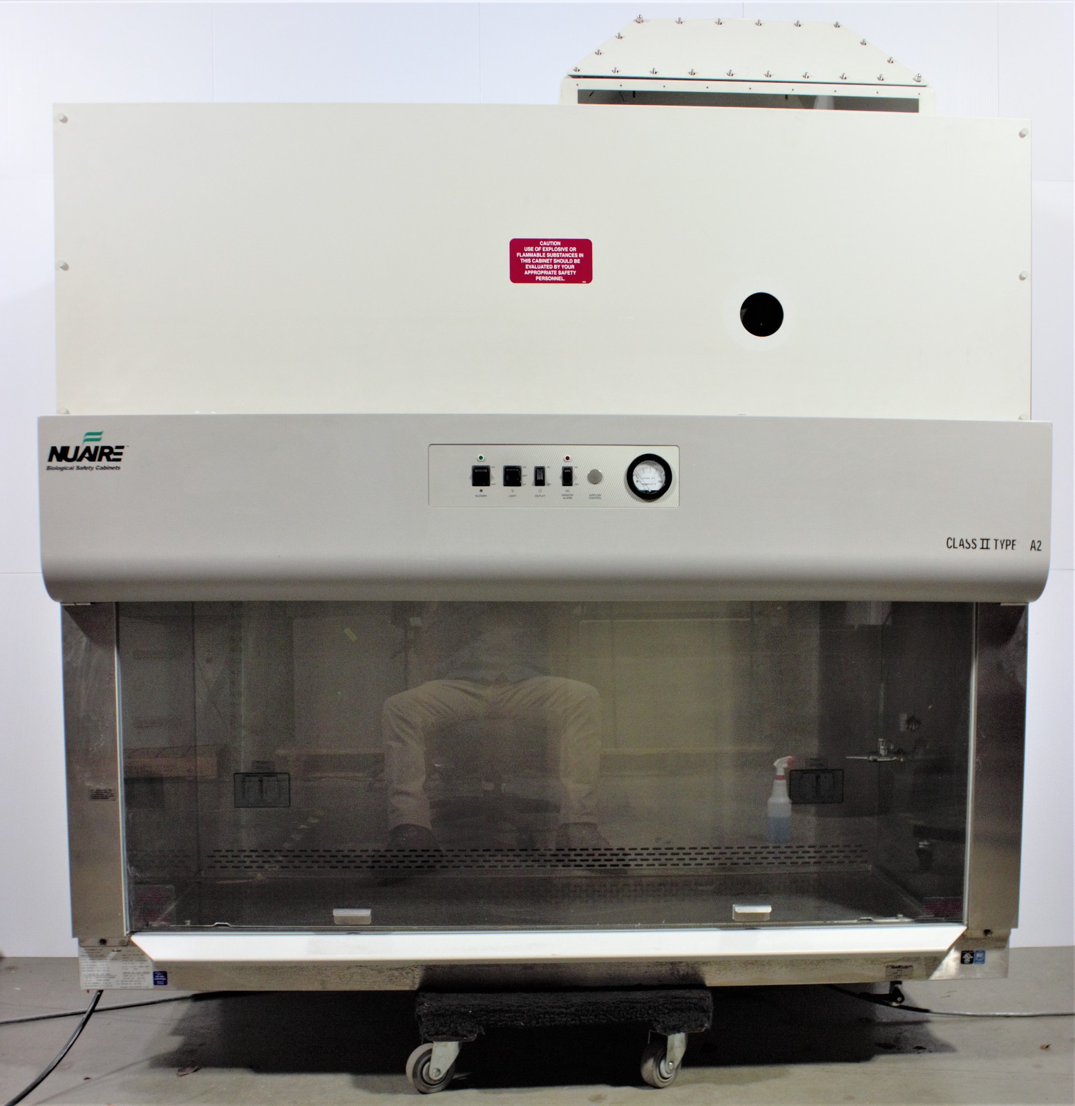NuAire NU 425 Class II Type A2 Biosafety Cabinet HEPA Exhaust 120V (3369741)