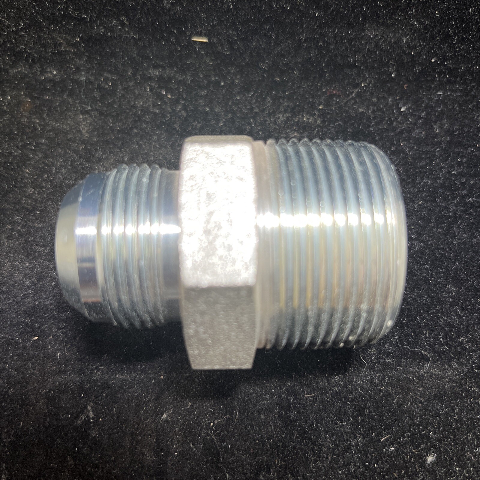 2404-16-20 Hydraulic Fitting 1" Male JIC X 1 1/4" Male NPT Pipe 848-FS-16-20