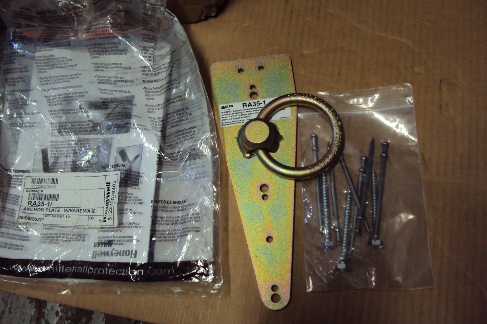 MILLER HONEYWELL RA35-1/ Roof Anchor: 310 lb Capacity, For Wood, Flat Roofs