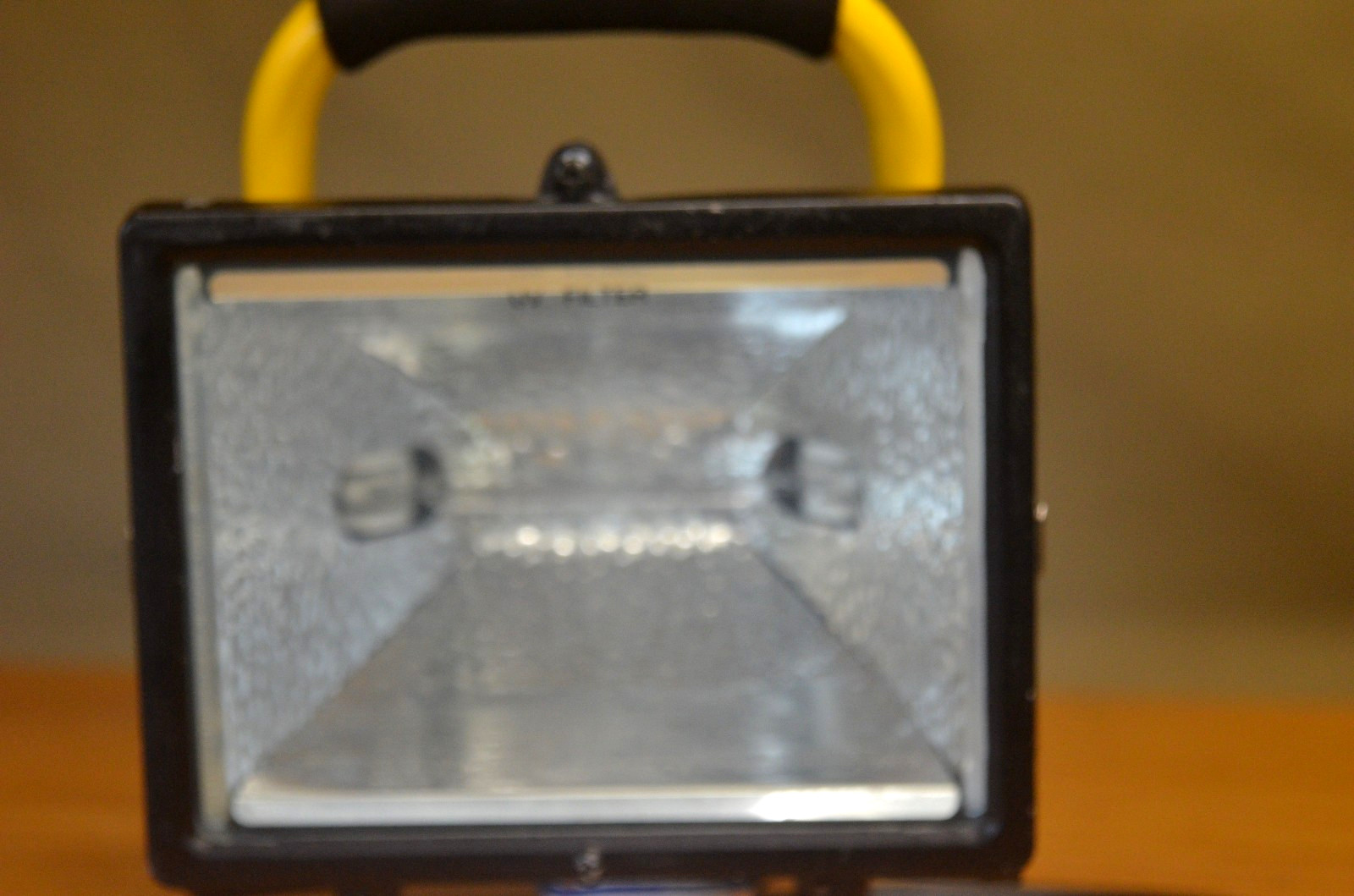 Portable (Corded)  Work Light  P/N 12714  NSN#6210-01-583-2240      (U-A)