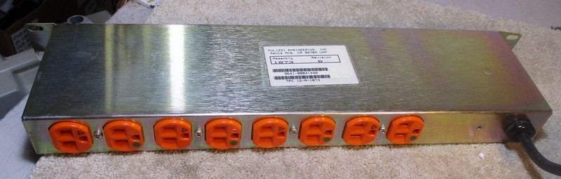 PULIZZI Z-LINE POWER CONTROLLER 12 OUTLET WITH CORD