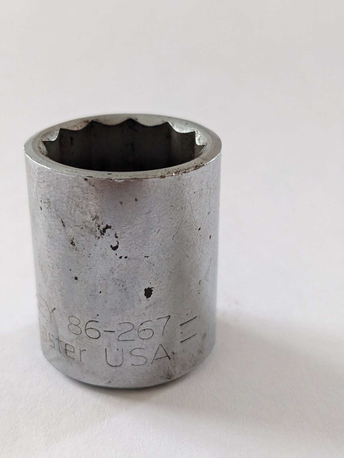 Stanley WorkMaster 86-267, 11/16", 3/8" Drive SAE Hand Socket, 12 Point