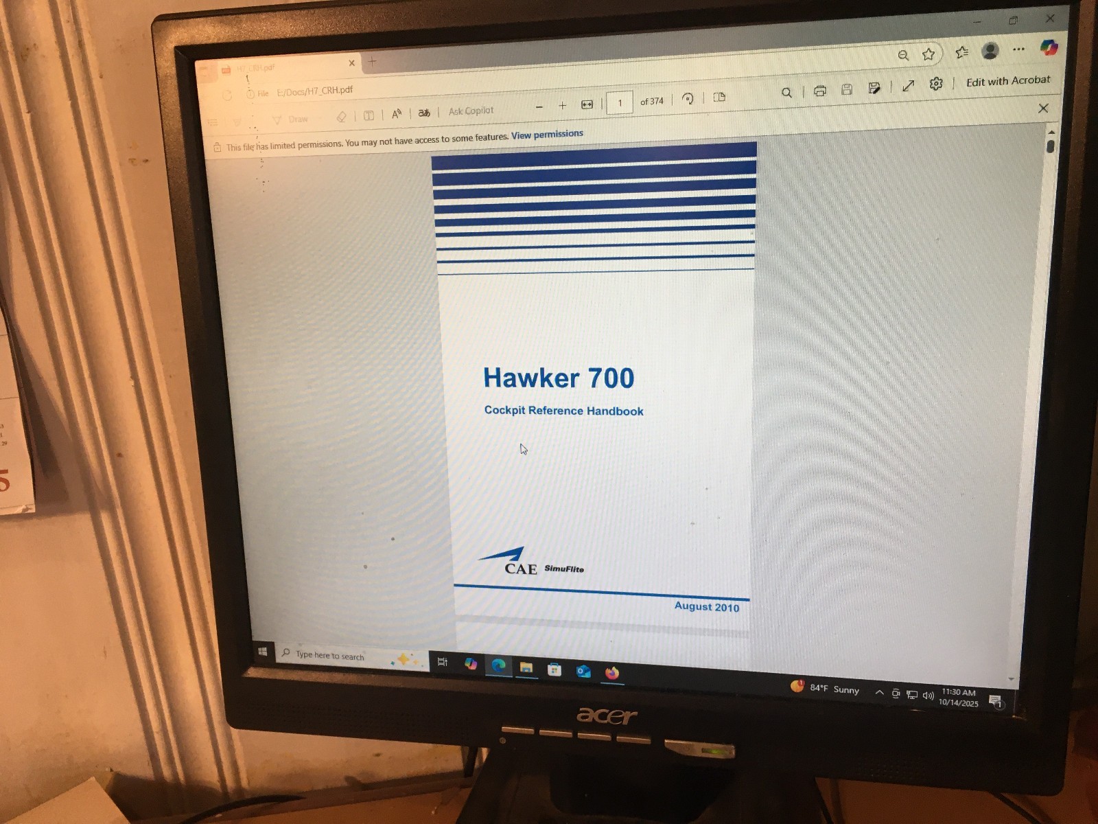 Hawker 700 Pilot Training Manuals on USB Stick