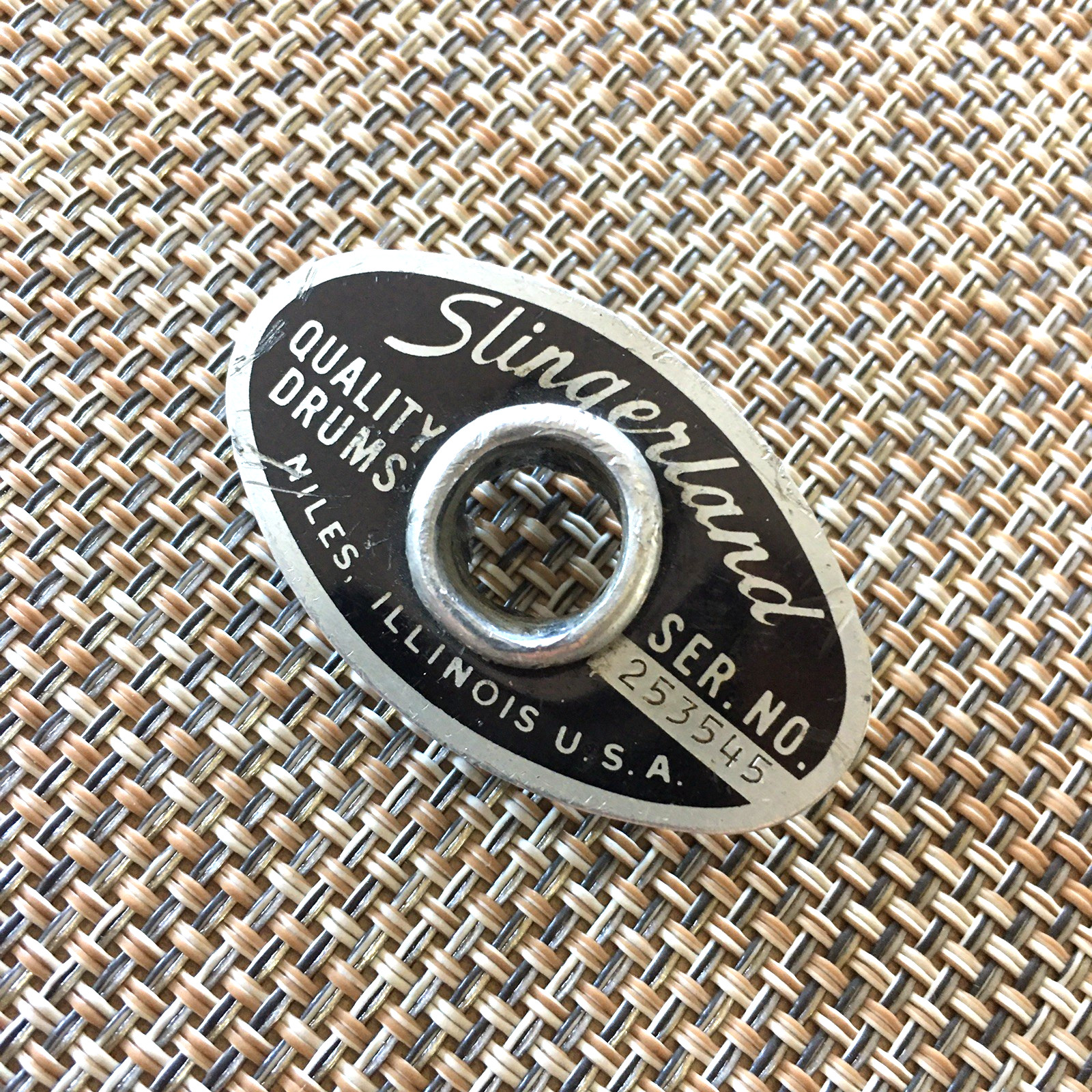 1970s VINTAGE SLINGERLAND  BLACK & SILVER COLOR  BADGE+GROMMET MADE IN NILES USA