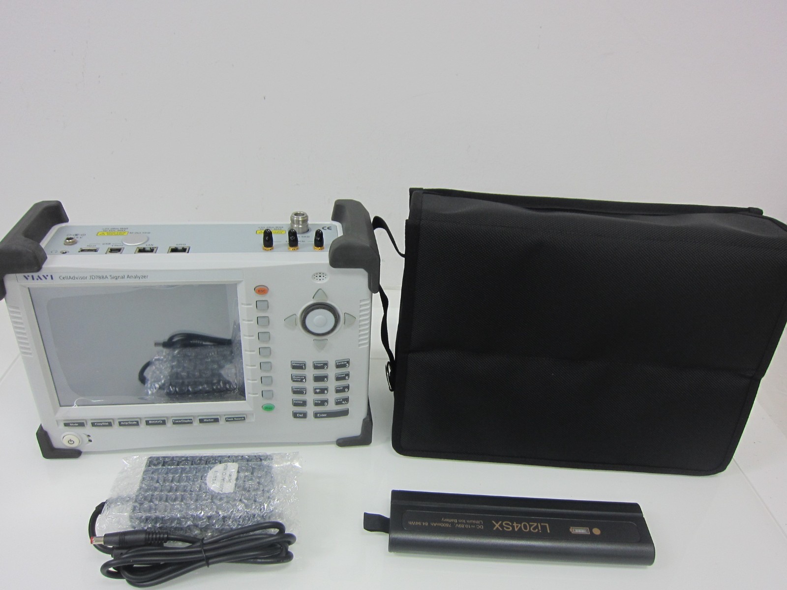 VIAVI JDSU CellAdvisor JD788A Signal Analyzer, 9 kHz to 8 GHz,w/Full options
