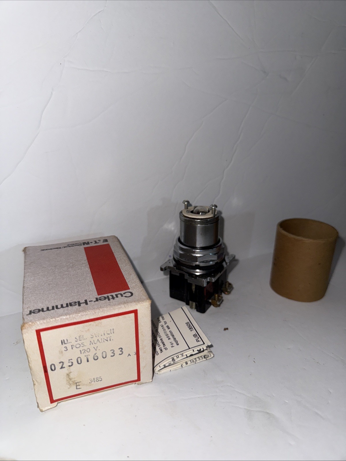 cutler hammer ill. selector switch 025016033 NOS