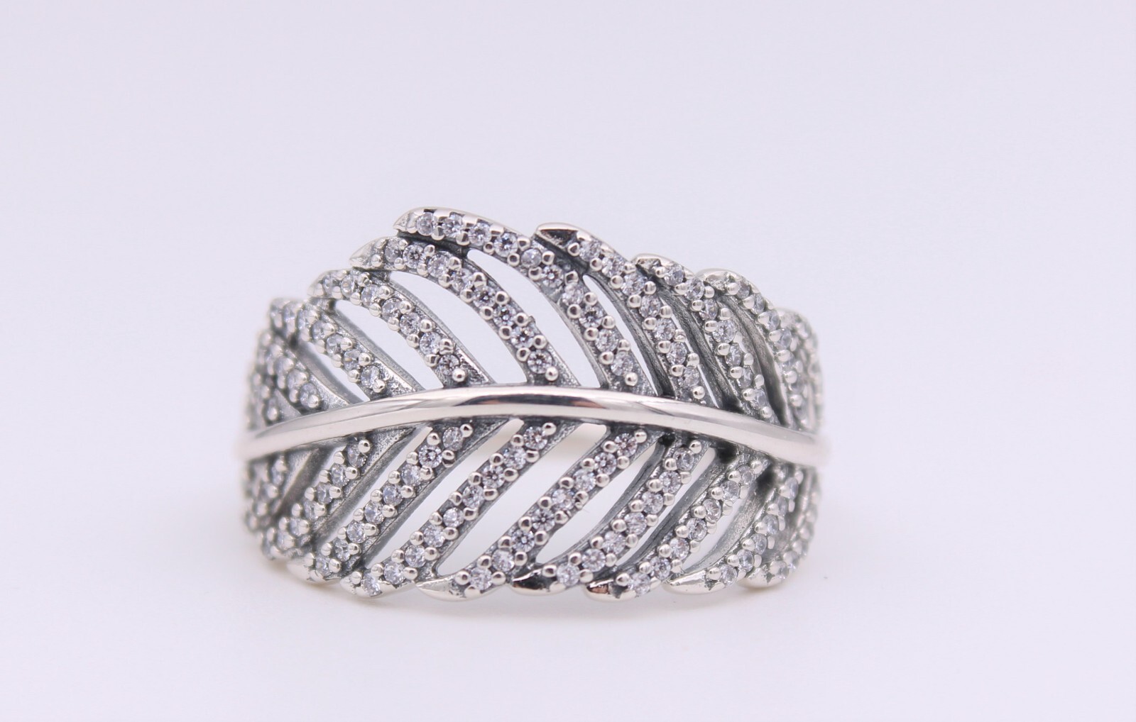 Size 8.5 Authentic PANDORA Light As a Feather S925 Silver Ring NEW w/ BOX