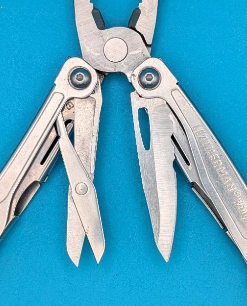 LEATHERMAN WINGMAN MULTI-TOOL! FAST SHIPPING!