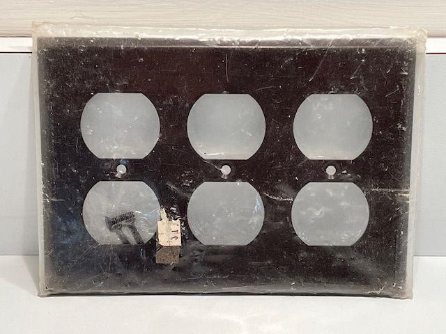 3-Gang Duplex Brown Metal Outlet Receptacle Plate Cover NOS with Screws