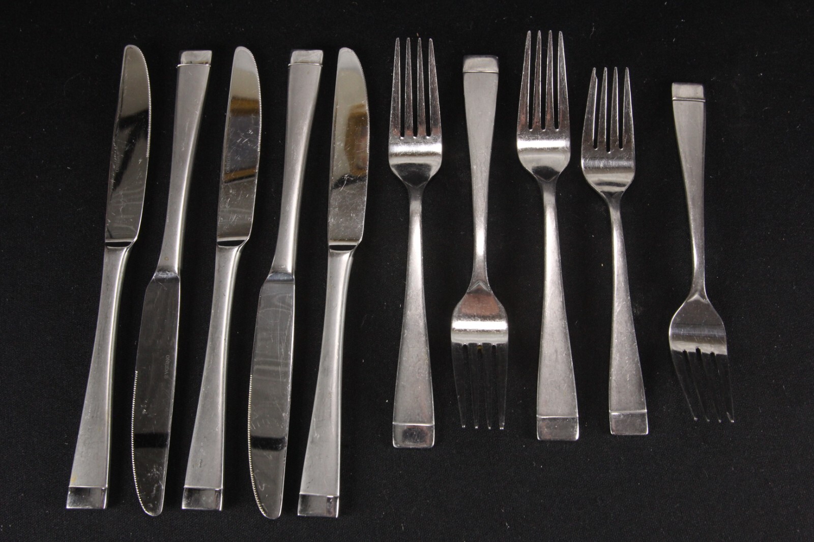Oneida Stainless Steel Flatware 10 Replacement Pieces Unknown Pattern