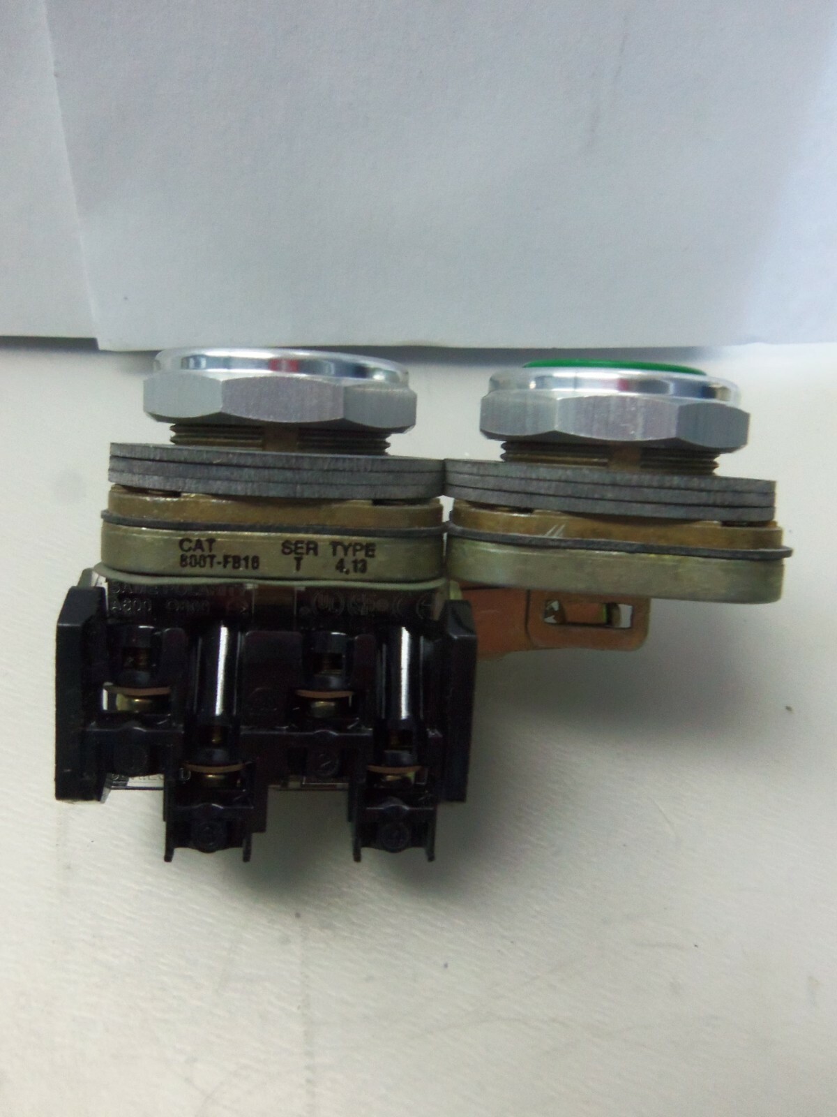 New Allen Bradley 800TC-FB16A Maintained Push Button Series T NIB