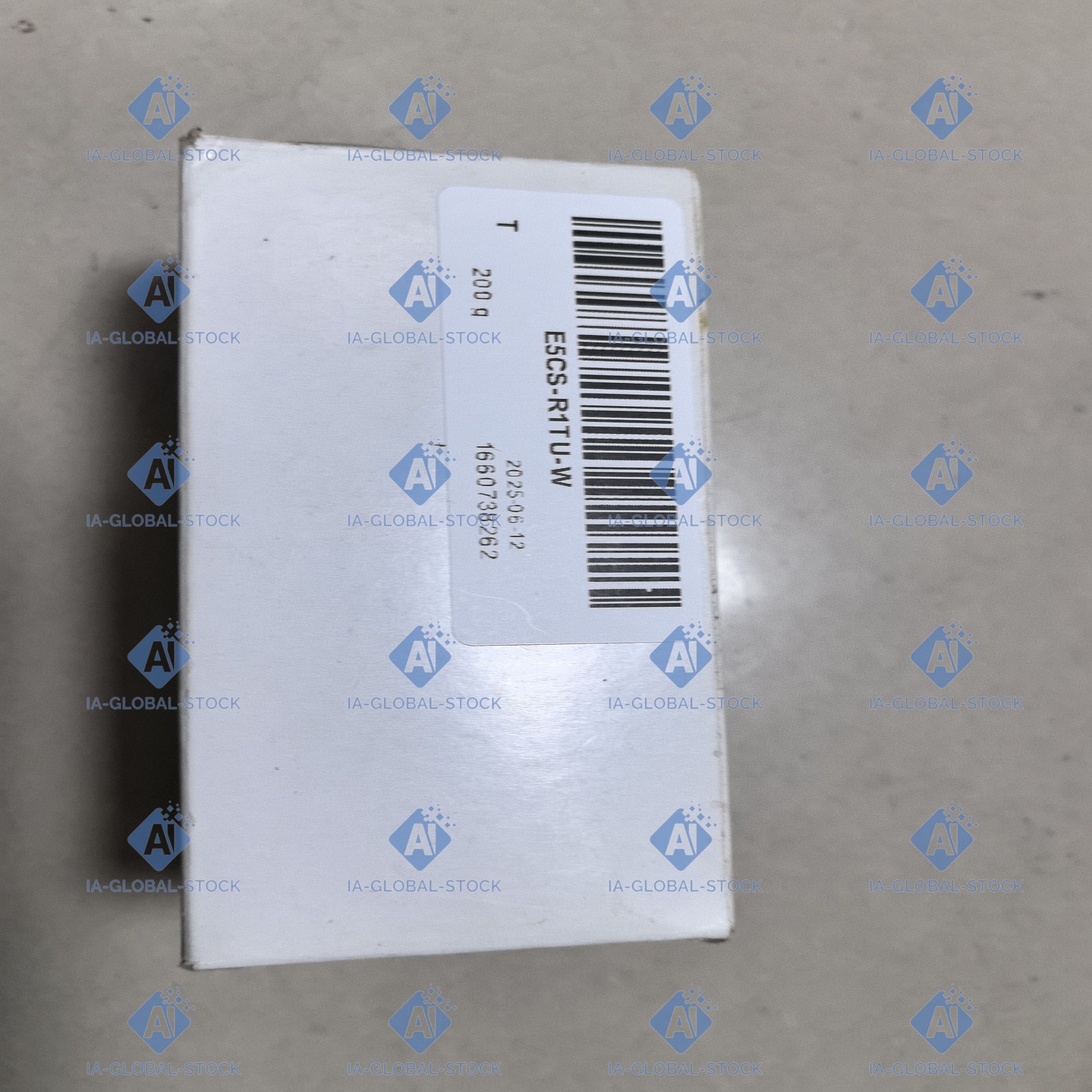 One unit New E5CS-R1TU-W Omron Local US STOCK Fast Shipping