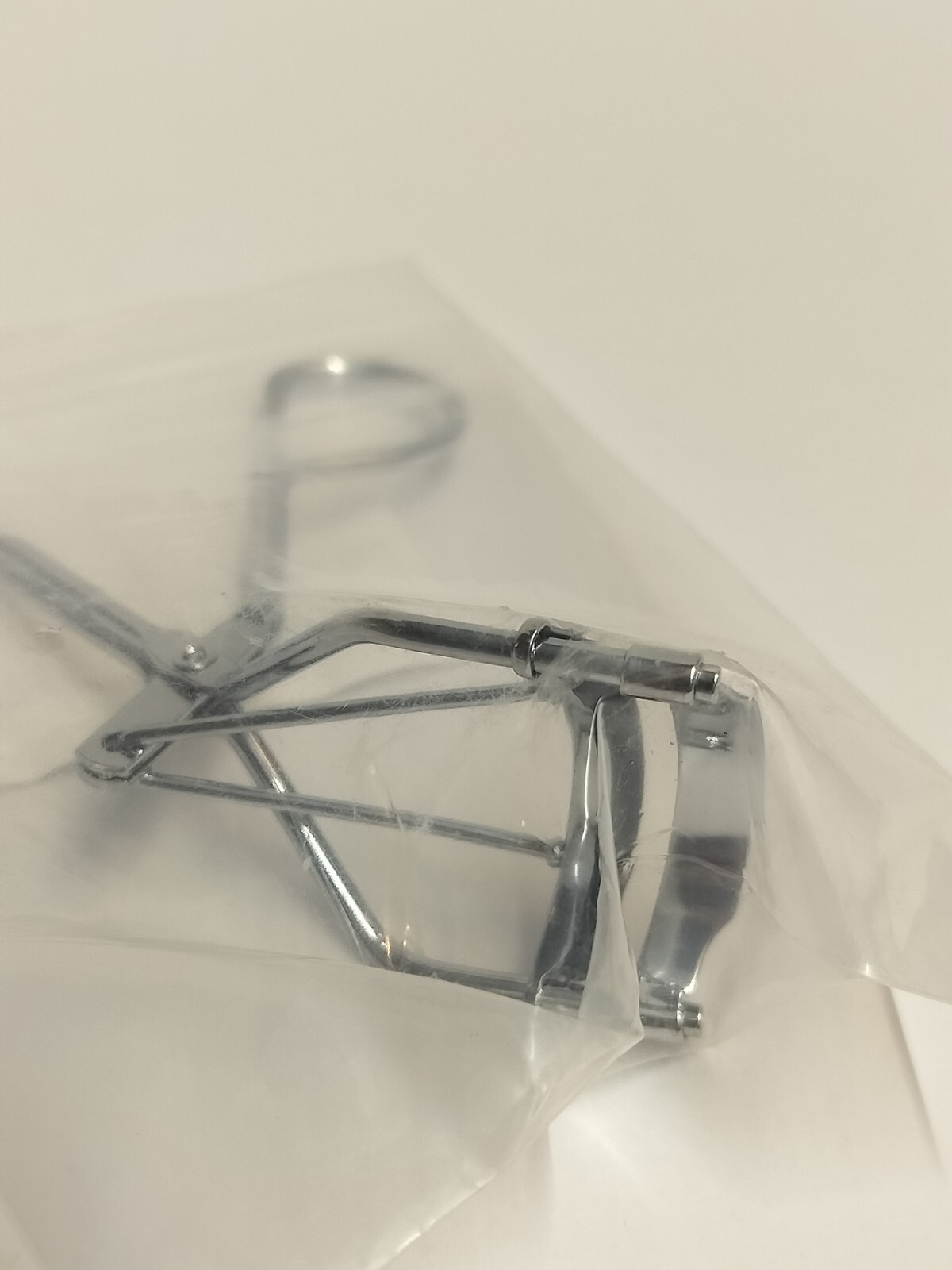 Eyelash Curler Regular Size Color Silver New (#26485)