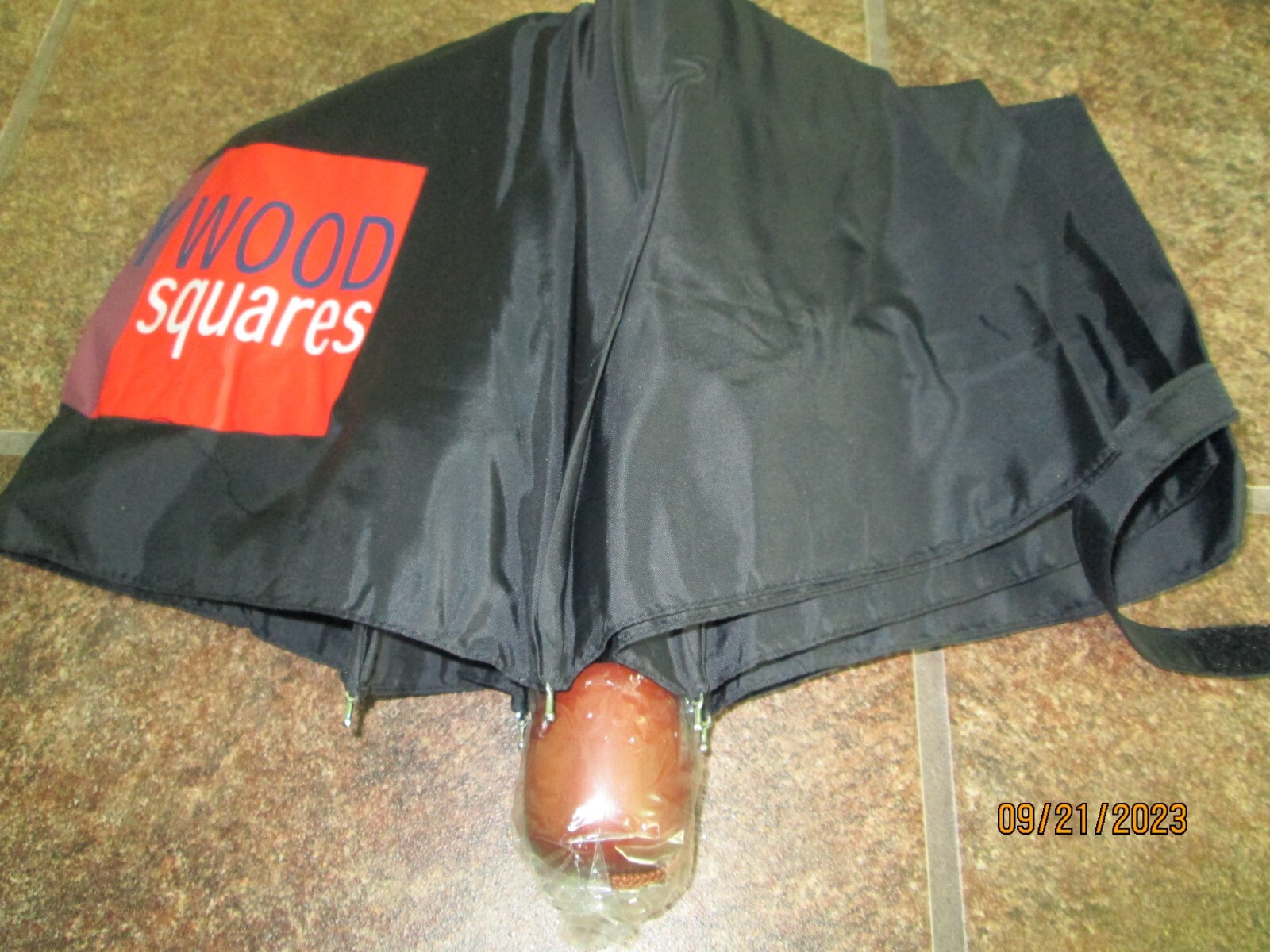 Umbrella  Folding with Hollywood Squares Logo  NEW Never Used