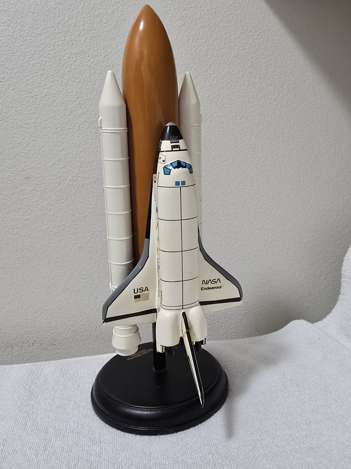 VTG Space Shuttle Endeavour Full Stack 1/200 Scale Desktop Display Model READ