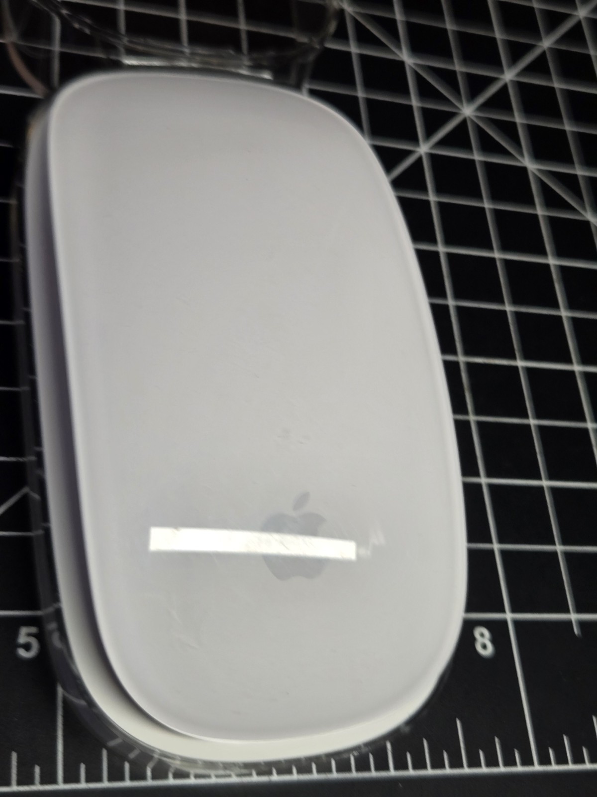 Apple A1296 Wireless Tactile/Multi-Touch Mouse - MB829LL/A